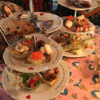 Her Majesty's English Tea Room food