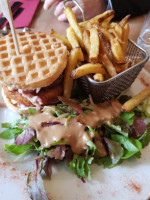 Café Des Arts Montigny food