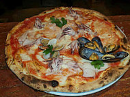 Tora Pizza Cucina food