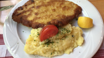 Landgasthaus zum Fasanengarten inside