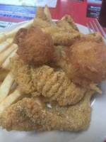 Fred's Fish House food