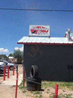 Mustang Diner outside