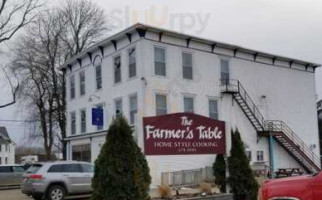 The Farmer's Table outside