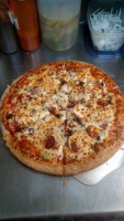 Primo's Pizza food