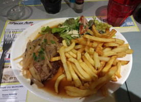 Cafe de la Place food