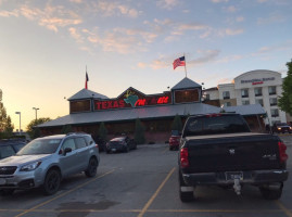 Texas Roadhouse outside