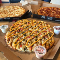 Toppers Pizza food