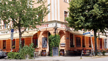 Sendlinger Augustiner food