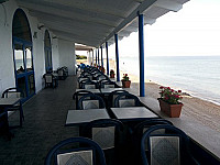 Del Lido Zelig Beach inside