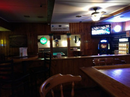 Tailgate Tavern inside