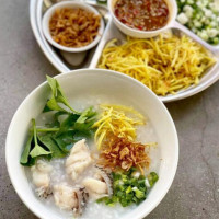 Krua Kao Kuk food