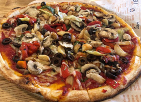 Blaze Pizza food