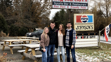 Johnson's Country Tavern outside