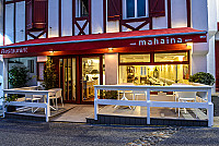 Mahaina outside