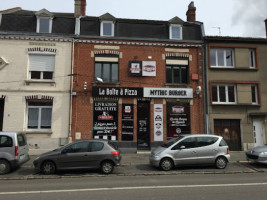 La Boite A Pizza inside