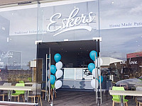 Eskers Gelato Falkirk outside