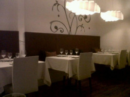 Maria Resto food