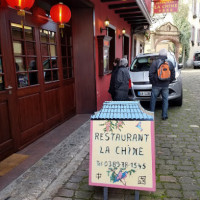 La Chine outside