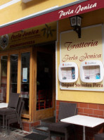 Trattoria Perla Jonica inside