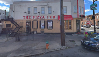 The Pizza Pub outside