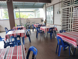 Kak Pah Nasi Kerabu Taman Hijrah inside