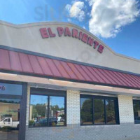 El Pariente Mexican outside