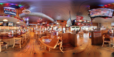 Hooters inside