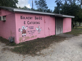 Kolacny's -b-q House outside