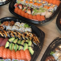 Mymy Sushi food