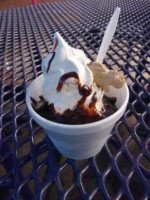 Van Dee's Ice Cream Shoppe food