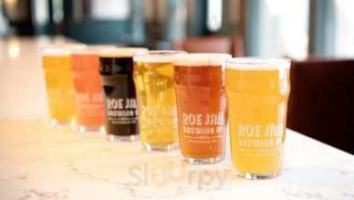 Roe Jan Brewing Co food