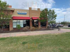 Pizza Karma outside