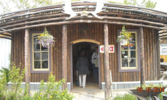 Chilkoot Trail Authentic Sourdough Bakery inside