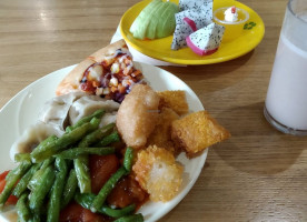 Yi Xin Vegetarian Yuesiu District food