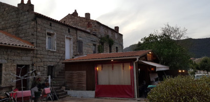 Auberge Spécialités Corse La Pergola inside