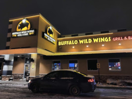 Buffalo Wild Wings outside