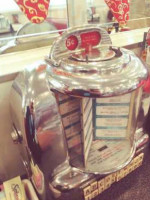 Johnny Rockets inside