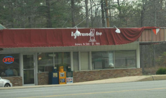 Lybrand's Bakery Deli inside