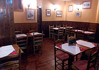 Taberna El Rinconcito De Juan Madrid inside