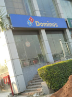 Domino's Pizza outside