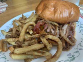 Brothers Smokehouse food