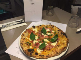 Altropizza E Caffe food