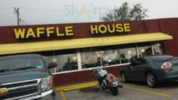 Waffle House outside