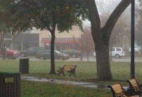 Parkview Lunch outside