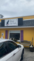 Black Cat Cafe outside