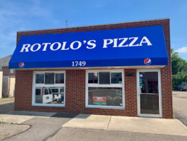 Rotolo's Pizza outside