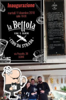 La Bettola food