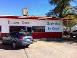 Burger Queen outside