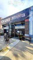 Club Mecca outside