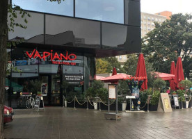 Vapiano Berlin Alexanderplatz outside